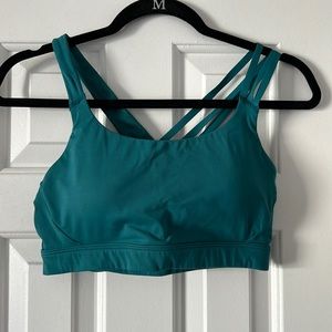 Athleta Crossback Train Free A-C Sports Bra